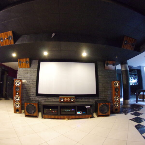 https://aki-electronics.pl/wp-content/uploads/2024/02/Realizacja-Kino-36-scaled-600x600.jpg