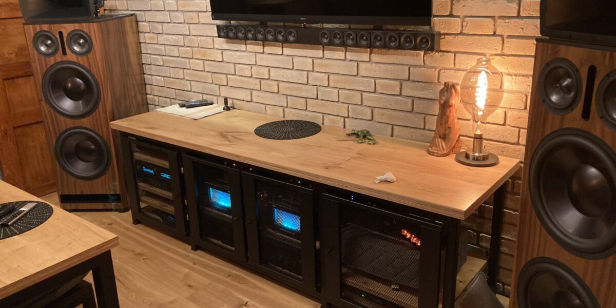 https://aki-electronics.pl/wp-content/uploads/2024/02/Realizacja-Loft-1-scaled-1200x600.jpg